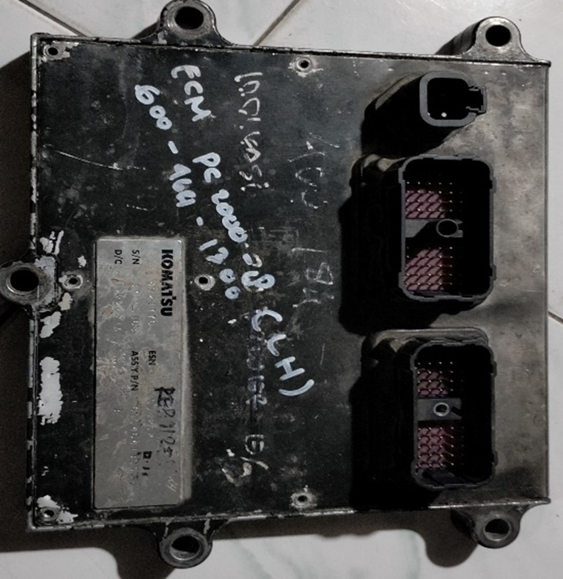 Perbaikan Controller, ECU, ECM, dan Monitor 4